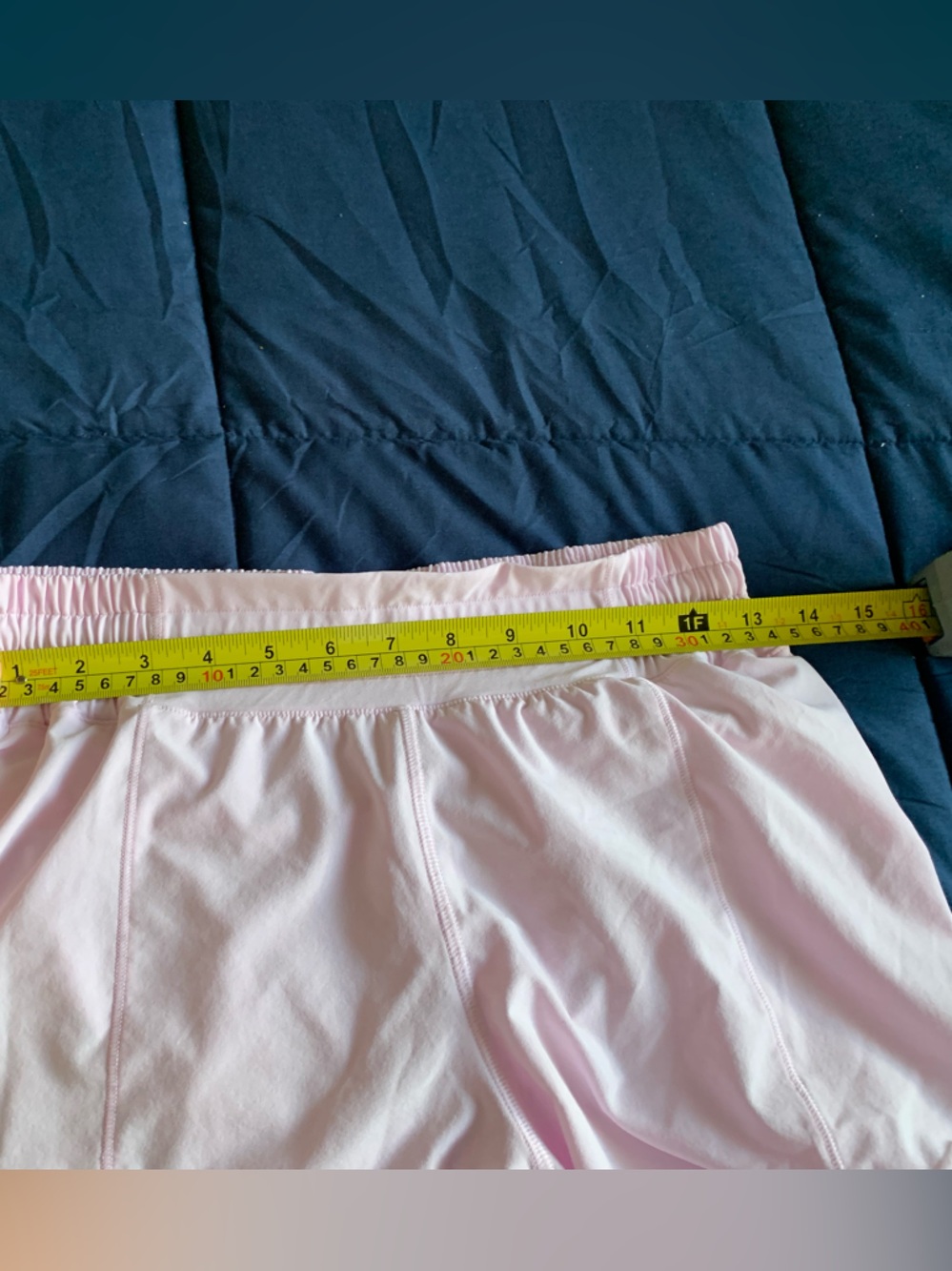 lululemon athletica Hottie Hot High Rise Lined Shorts 4” Size 6 - Picture 5 of 6